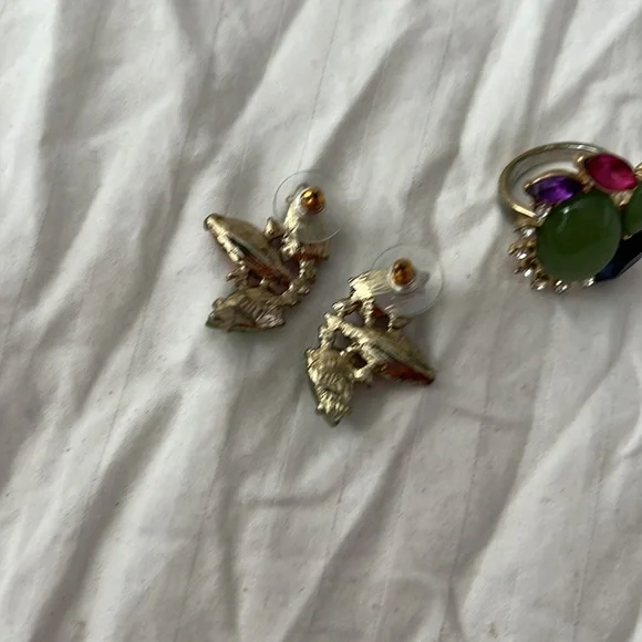 Gorgeous multicolored banana republic cuff like earring and ring set - Picture 2 of 3